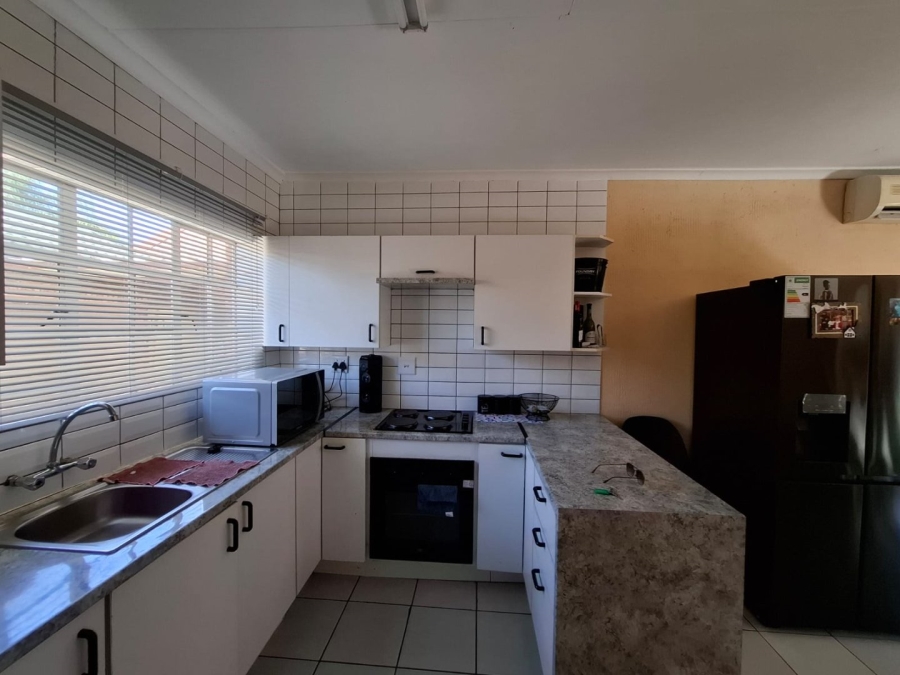 3 Bedroom Property for Sale in Geelhoutpark North West